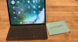 Good
													Apple iPad Pro 12.9" 3rd Gen 2018 - Unlocked, Silver, 256 GB, A2014, photo 2 of 9