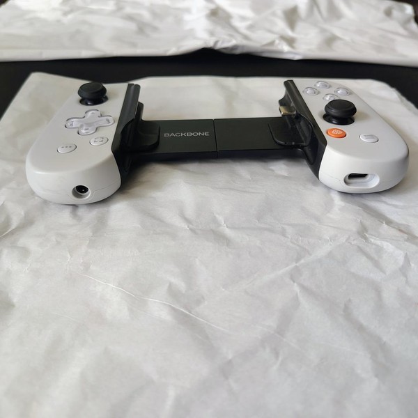Backbone One Controller - Lightning (iPhone), PlayStation