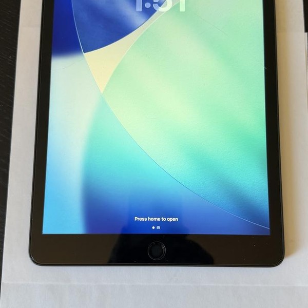 Apple iPad 9th Gen - Unlocked, 64 GB, Gray, A2603