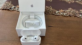 Used
													Apple AirPods Pro 2 - Lightning, photo 1 of 4