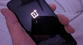 Mint
													OnePlus 10 Pro - Unlocked Non-US, Black, 256 GB, 12 GB, NE2213, photo 2 of 19
