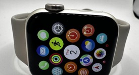 Mint
													Apple Watch SE 2nd Gen 40mm - Unlocked, Silver, A2726 - Cellular, Aluminum, photo 3 of 5