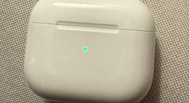 Used
													Apple AirPods 3rd Gen - Lightning Case, photo 3 of 7