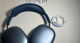 Used
													Apple AirPods Max - Sky Blue, photo 1 of 3