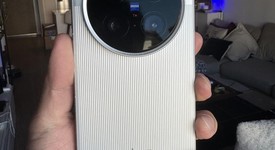 Mint
													Vivo X200 Ultra - Unlocked Non-US, Silver, 512 GB, 16 GB, photo 5 of 9