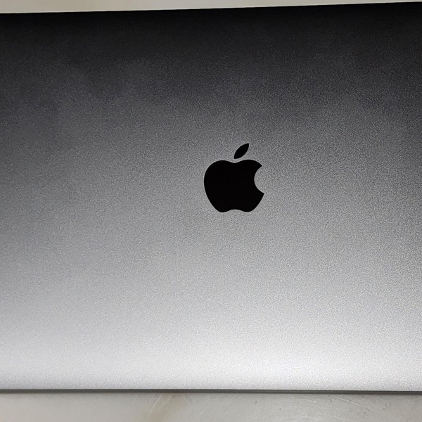 MacBook Pro 2020 - 13 inch - 256 GB, Gray, 8 GB, Intel Core i5