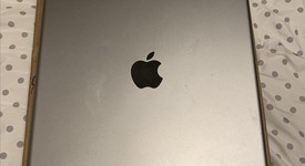 Good
													Apple iPad Pro 12.9" 1st Gen 2015 - Unlocked, Gray, 128 GB, A1652, 1st Gen 2015, photo 3 of 7