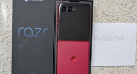 Mint
													Motorola Razr Ultra (2025) - Unlocked, PANTONE Rio Red, 1 TB, 16 GB, photo 4 of 9