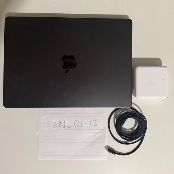 MacBook Pro 2024 - 14 inch - 1 TB, Space Black, 36 GB, Apple M4 Max 14-core