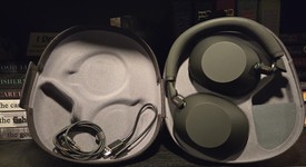 Used
													Sony WH-1000XM6 - Black, photo 2 of 6