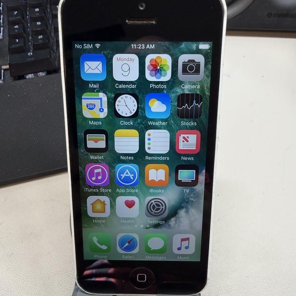 Apple iPhone 5C - Unlocked, 8 GB, White, A1532