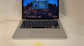 Good
													MacBook Pro 2015 (Retina) - 13" - Silver, 256 GB, 16 GB, photo 1 of 7