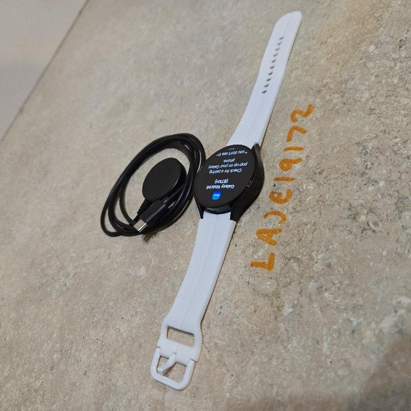 Samsung Galaxy Watch6 - Wi-Fi, Graphite, 44mm