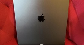 Good
													Apple iPad Pro 12.9" 3rd Gen 2018 - Unlocked, Gray, 256 GB, A2014, photo 1 of 6