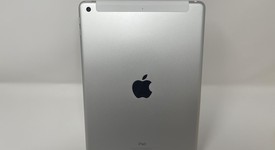Good
													Apple iPad 5th Gen - Unlocked, Silver, 32 GB, A1823, photo 2 of 6
