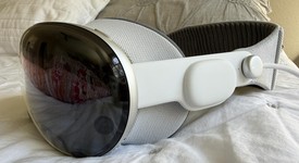 Mint
													Apple Vision Pro - 256 GB, photo 1 of 8