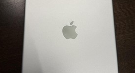 Mint
													Apple iPad Air 3rd Gen - Unlocked, Silver, 256 GB, photo 3 of 11