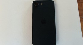 Mint
													Apple iPhone 16e - Unlocked, Black, 128 GB, A3212, photo 5 of 12