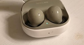 Used
													Samsung Galaxy Buds2 - Olive, SM-R177, photo 4 of 6