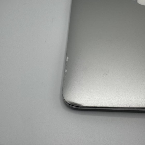 MacBook Air 2017 - 13 inch - 128 GB, Silver, 8 GB, Intel Core i5
