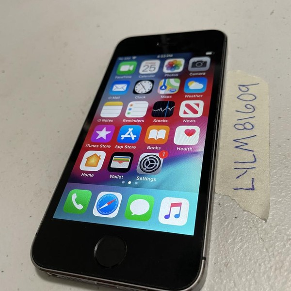 Apple iPhone 5S - Unlocked, 16 GB, Gray, A1533