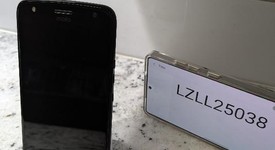 Mint
													Moto X4 - Unlocked, Black, 32 GB, 3 GB, Android One, photo 1 of 5