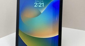 Mint
													Apple iPad 5th Gen - Unlocked, Gray, 32 GB, A1823, photo 1 of 5