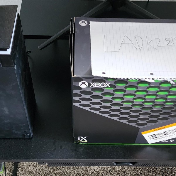 Xbox Series X (2020) - 1 TB, Black, standard