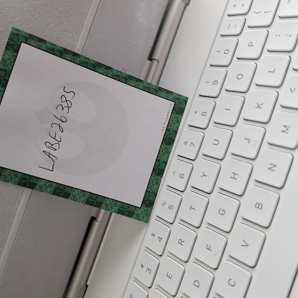 Apple Magic Keyboard for iPad Pro - White