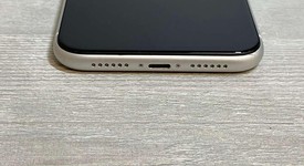 Good
													Apple iPhone Xr - Unlocked, White, 64 GB, A1984, photo 4 of 9