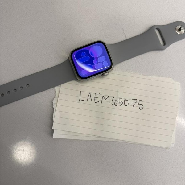 Apple Watch Series 8 41mm - Starlight, A2770 - GPS, Aluminum