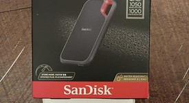 New
													SanDisk SSD, photo 2 of 8