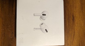 Used
													Apple AirPods Pro 1st Gen - MagSafe Case, photo 2 of 9