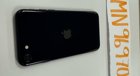Mint
													Apple iPhone SE 3rd Gen 2022 - Unlocked, Midnight, 64 GB, A2595, photo 3 of 8