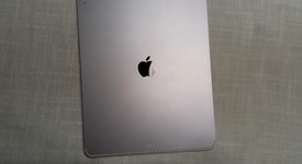 Good
													Apple iPad Air 13" (M3) 2025 - Unlocked, Purple, 1 TB, photo 2 of 5
