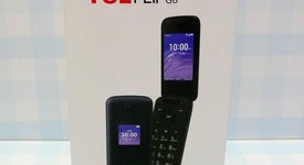 New
													TCL Flip Phone, photo 1 of 3