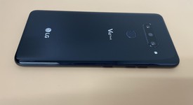 Good
													LG V40 ThinQ - Verizon, Black, LM-V405UA, photo 5 of 7