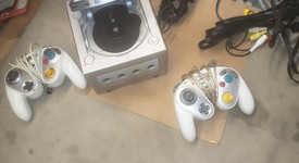 Fair
													Nintendo GameCube, photo 1 of 2