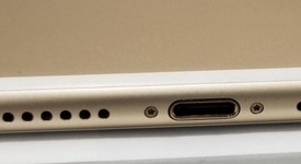 Good
													Apple iPhone 7 Plus - Unlocked, Gold, 32 GB, A1661, photo 3 of 7