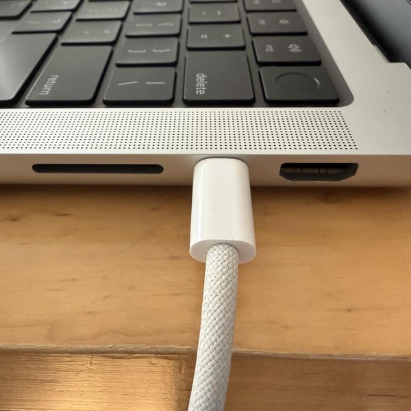 MacBook Pro 2021 - 14 inch - 1 TB, Silver, 32 GB, Apple M1 Pro 10-core