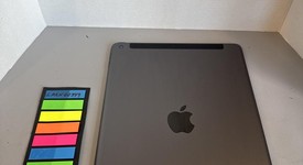 Good
													Apple iPad 9th Gen - Unlocked, Gray, 64 GB, A2603, photo 3 of 5