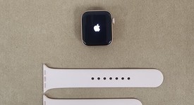 Mint
													Apple Watch SE 1st Gen 40mm - Unlocked, Gold, A2353 - Cellular, Aluminum, photo 5 of 6