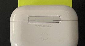 Used
													Apple AirPods Pro - Wireless Case, photo 3 of 5