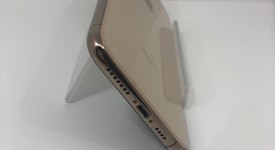 Good
													Apple iPhone Xs Max - Unlocked, Gold, 64 GB, A1921, photo 2 of 7