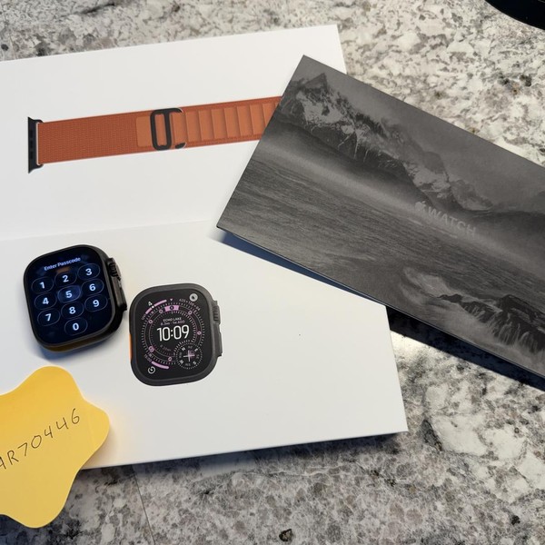 Apple Watch Ultra 3 49mm - Unlocked, Black, A3281