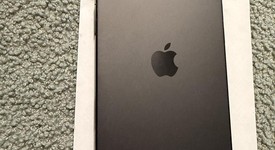 Mint
													Apple iPhone Air - Unlocked, Space Black, 256 GB, A3260, photo 4 of 9