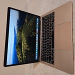 Good MacBook Air 2018 - 13 inch - 128 GB, Gold, 8 GB, Intel Core i5