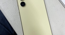 Good
													Samsung Galaxy S24 Ultra - Verizon, Yellow, 256 GB, 12 GB, SM-S928U, photo 2 of 6