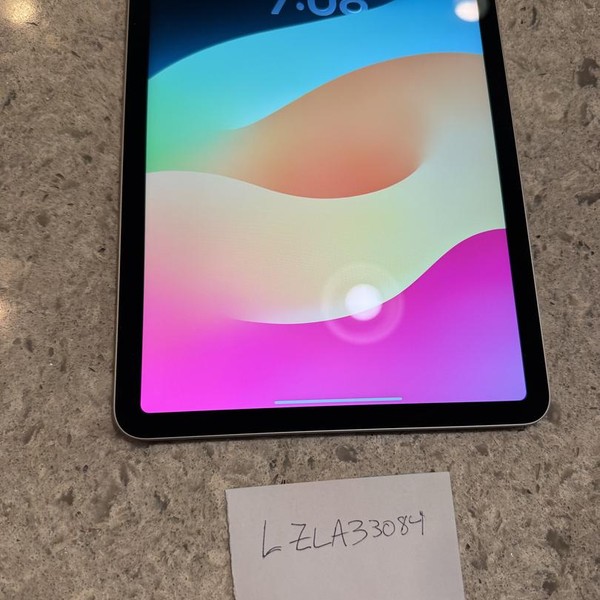 Apple iPad Air 5th Gen - Wi-Fi, 64 GB, Starlight, A2588