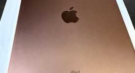 Good
													Apple iPad 7th Gen - Unlocked, Gold, 32 GB, A2200, photo 5 of 6